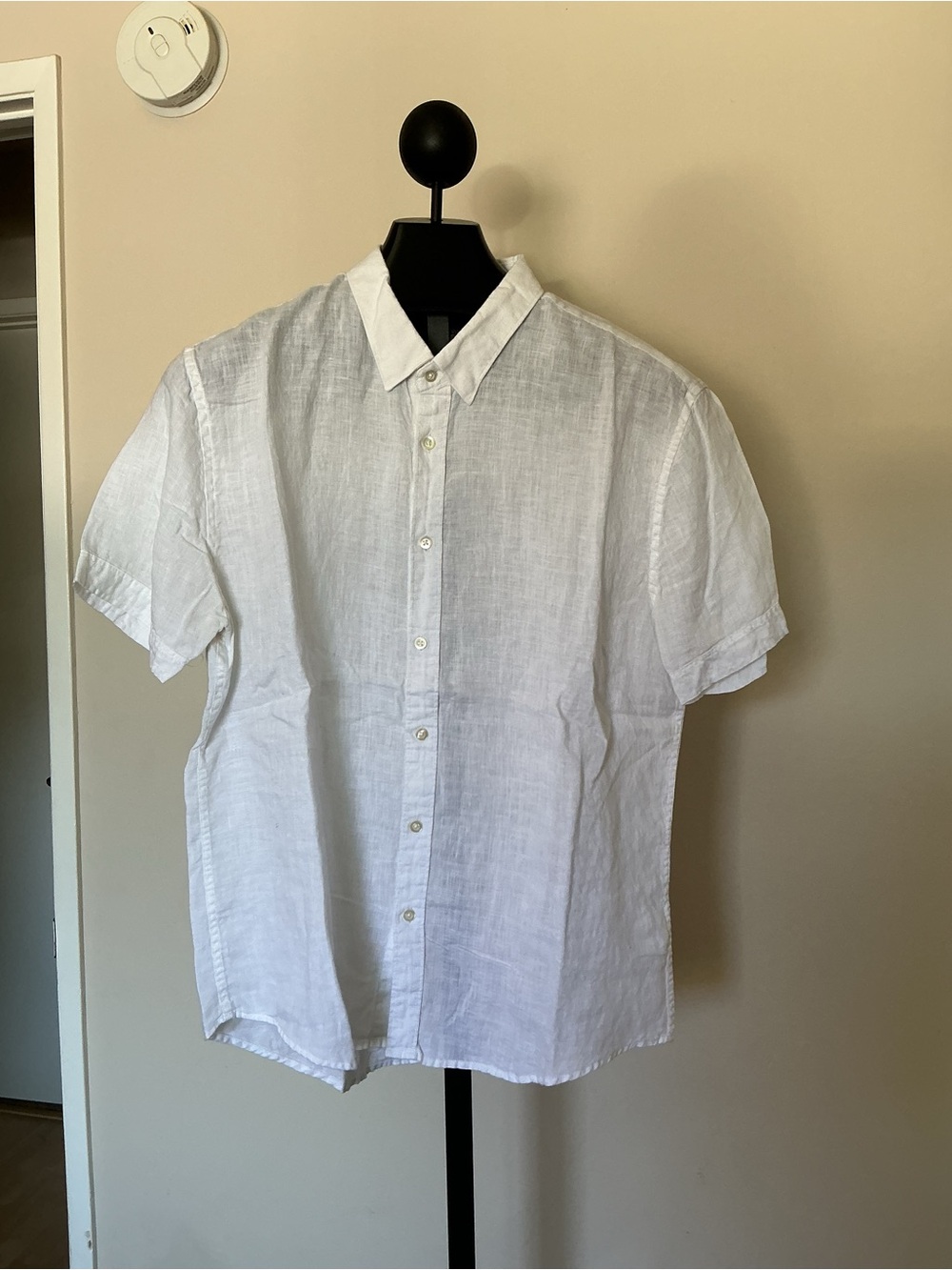 Stitch Note White Short-Sleeve Linen Button-Down Shirt